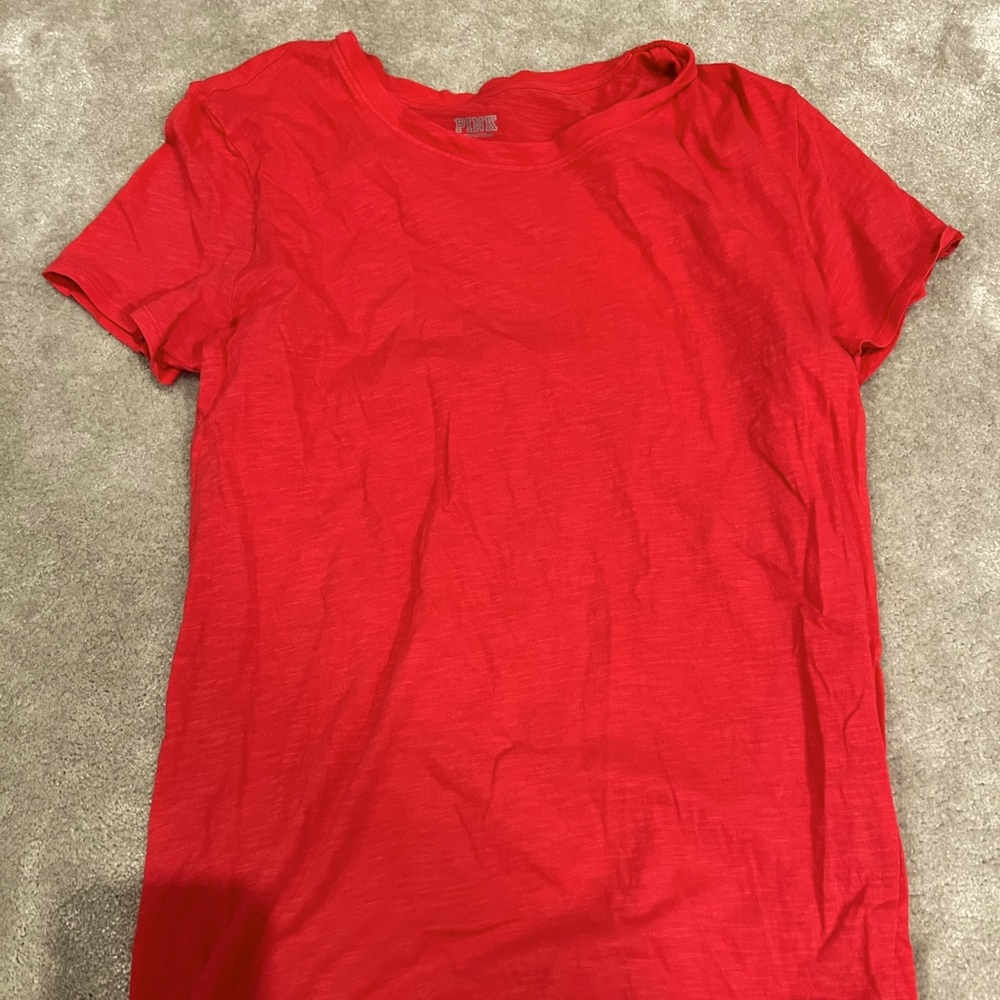 Women pink tee